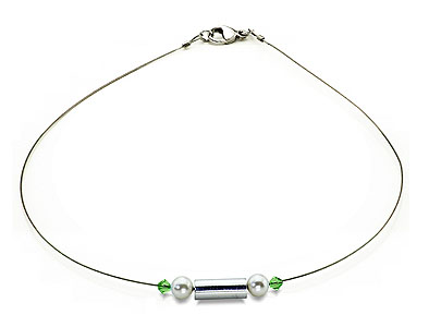 SWAROVSKI (R) Kristalle in Kombination mit: BELLASIX (R) 1755-K Halskette Muschelkern-Perle Brautschmuck 925 Silber/Verschluss grün