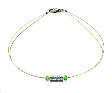SWAROVSKI (R) Kristalle in Kombination mit: BELLASIX (R) 1803-K Halskette grün Handgravur-Arbeiten 925 Silber/Verschluss Manufakturarbeit