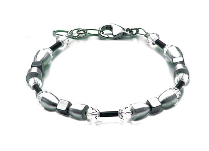 SWAROVSKI (R) Kristalle in Kombination mit: BELLASIX (R) 1854-A Armband Hämatine 925 Silber/Verschluss